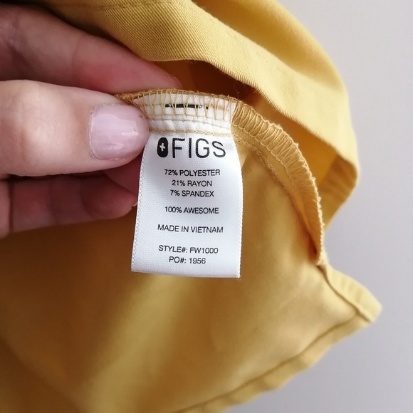 Figs Catarina One Pocket Short Sleeve Scrub Top Yellow Small - Picture 9 of 13